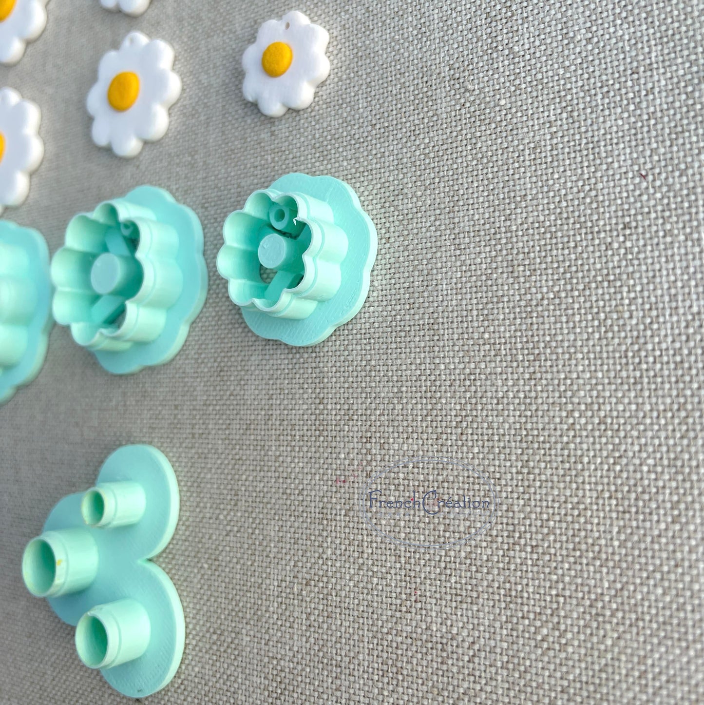 Lot de 4 Emporte-pièces "Fleurs Marguerites", pour argile polymère,  Clay cutter, Coupeur d'argile polymere